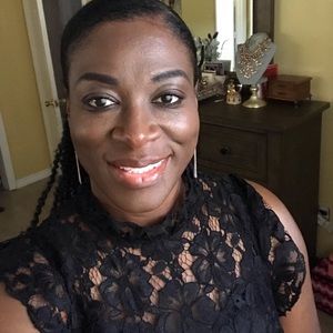 Meet your Posher, Pauline